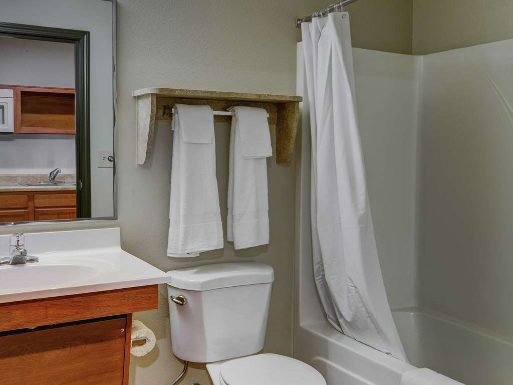 Woodspring Suites Ankeny Des Moines Номер фото